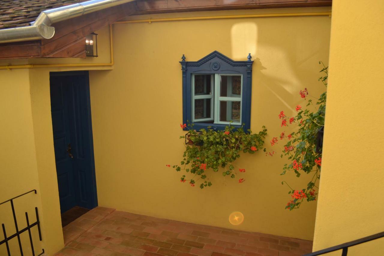 Appartement Casa Augustus à Sighişoara Extérieur photo